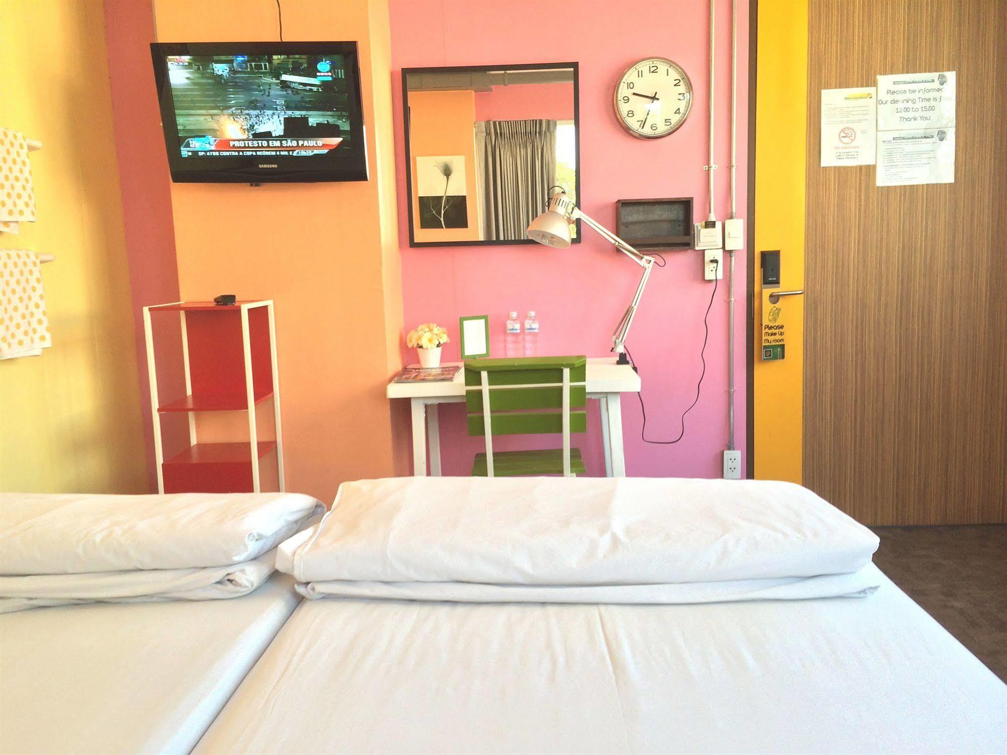 Saphaipae Hostel Бангкок Экстерьер фото