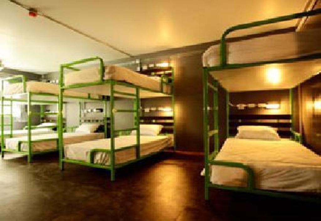 Saphaipae Hostel Бангкок Экстерьер фото