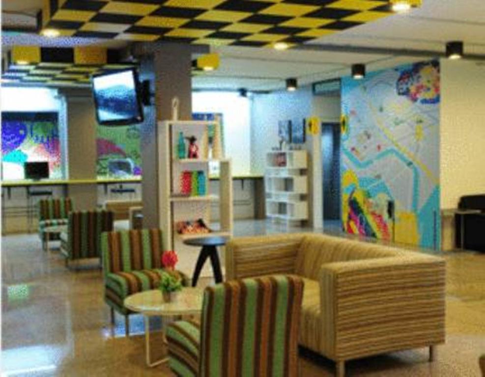 Saphaipae Hostel Бангкок Экстерьер фото